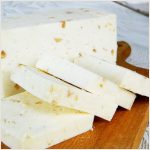 Polutvrdi punomasni sir sa dodatkom lešnika 500 gr (škripavac), PG Rendić